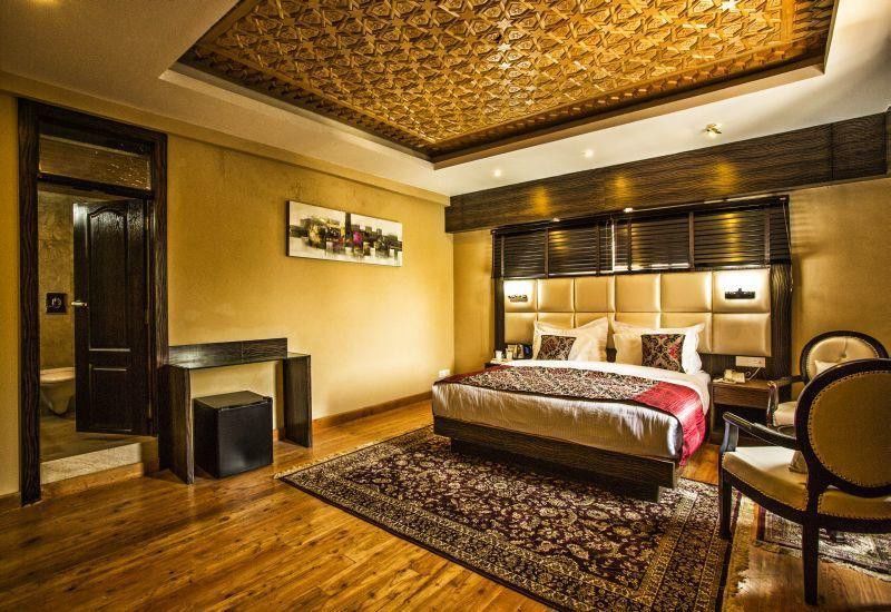 The Pride Inn Srīnagar Buitenkant foto